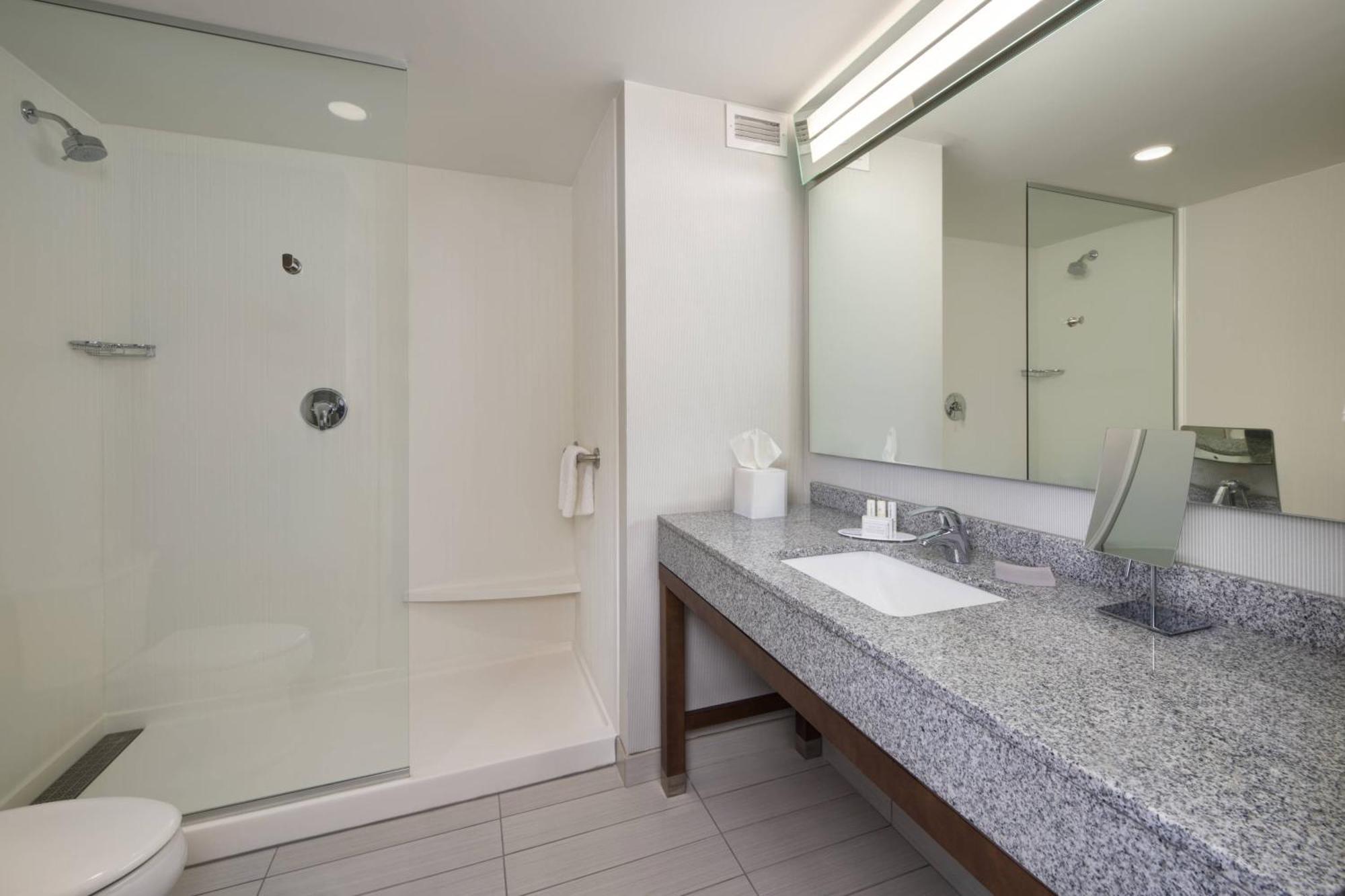 Courtyard By Marriott Richmond Downtown Otel Dış mekan fotoğraf